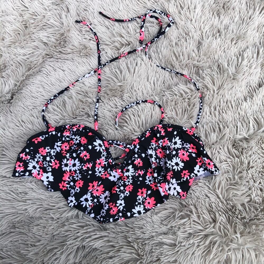 California Waves• Flounce Floral Bikini Top